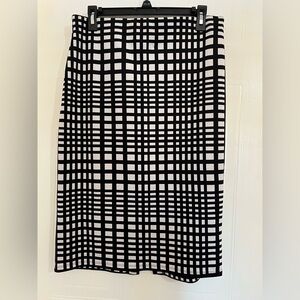 Chic Black and White Grid Skirt